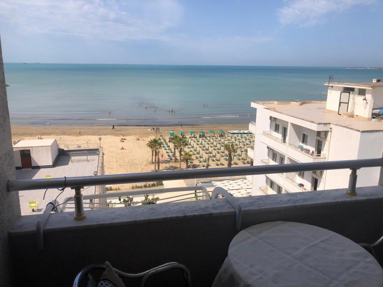 Seaside Apartment Best Durrës Kültér fotó